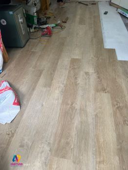 gioi-thieu-san-nhua-gia-go-hem-khoa-6mm