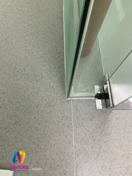 THI CÔNG SÀN VINYL CUỘN AT0203 PHÒNG KHÁNG TƯ NHÂN