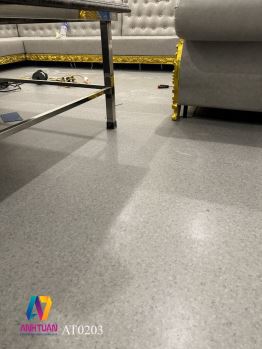 thi-cong-san-vinyl-cuon-quan-hat