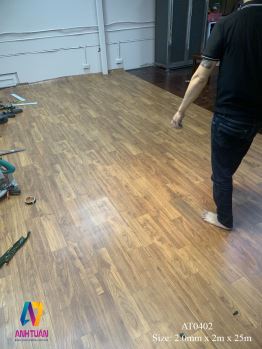 thi-cong-san-vinyl-van-go